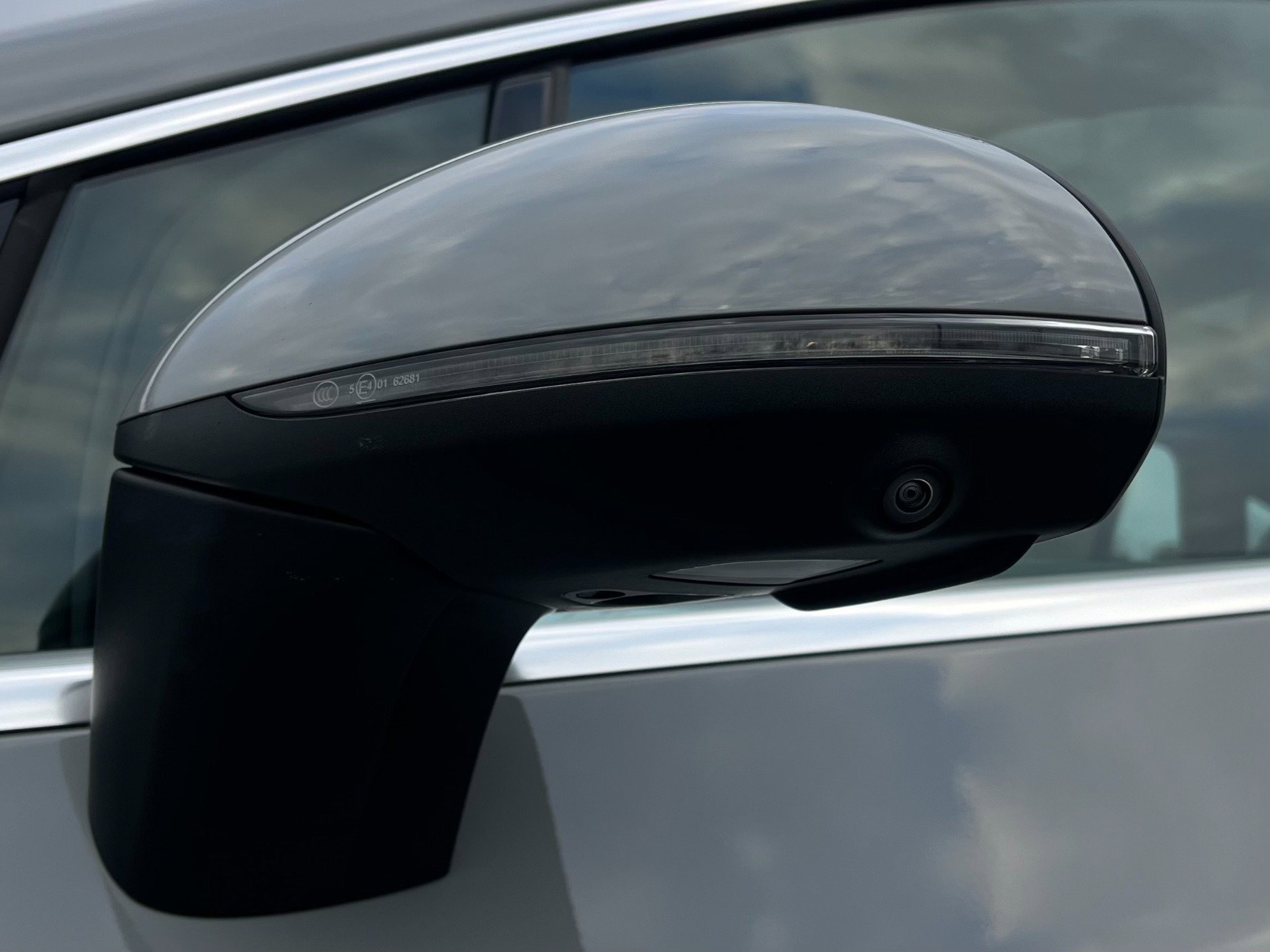 Used 2023 Mercedes-Benz EQE 500 4MATIC Sedan image 53