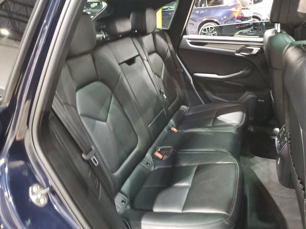 Used 2020 Porsche Macan image 21