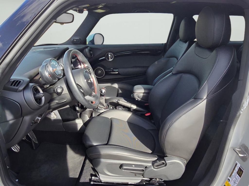 Used 2015 MINI Cooper S image 30