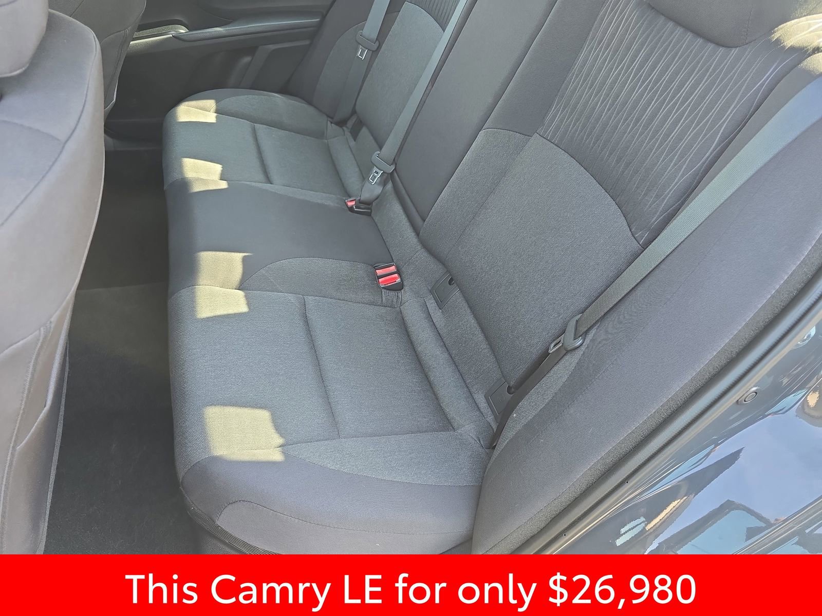 Used 2025 Toyota Camry LE w/ Convenience Package image 19