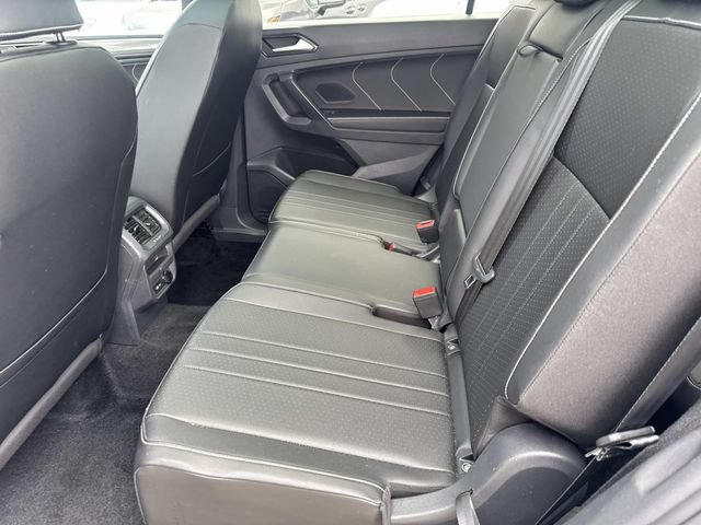 Certified 2023 Volkswagen Tiguan SE R-Line FWD image 11