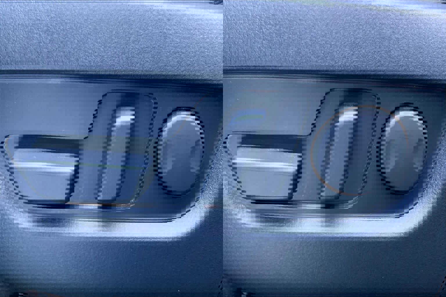 Used 2024 MAZDA CX-90 Plug-In Hybrid w/ Premium Pkg image 35