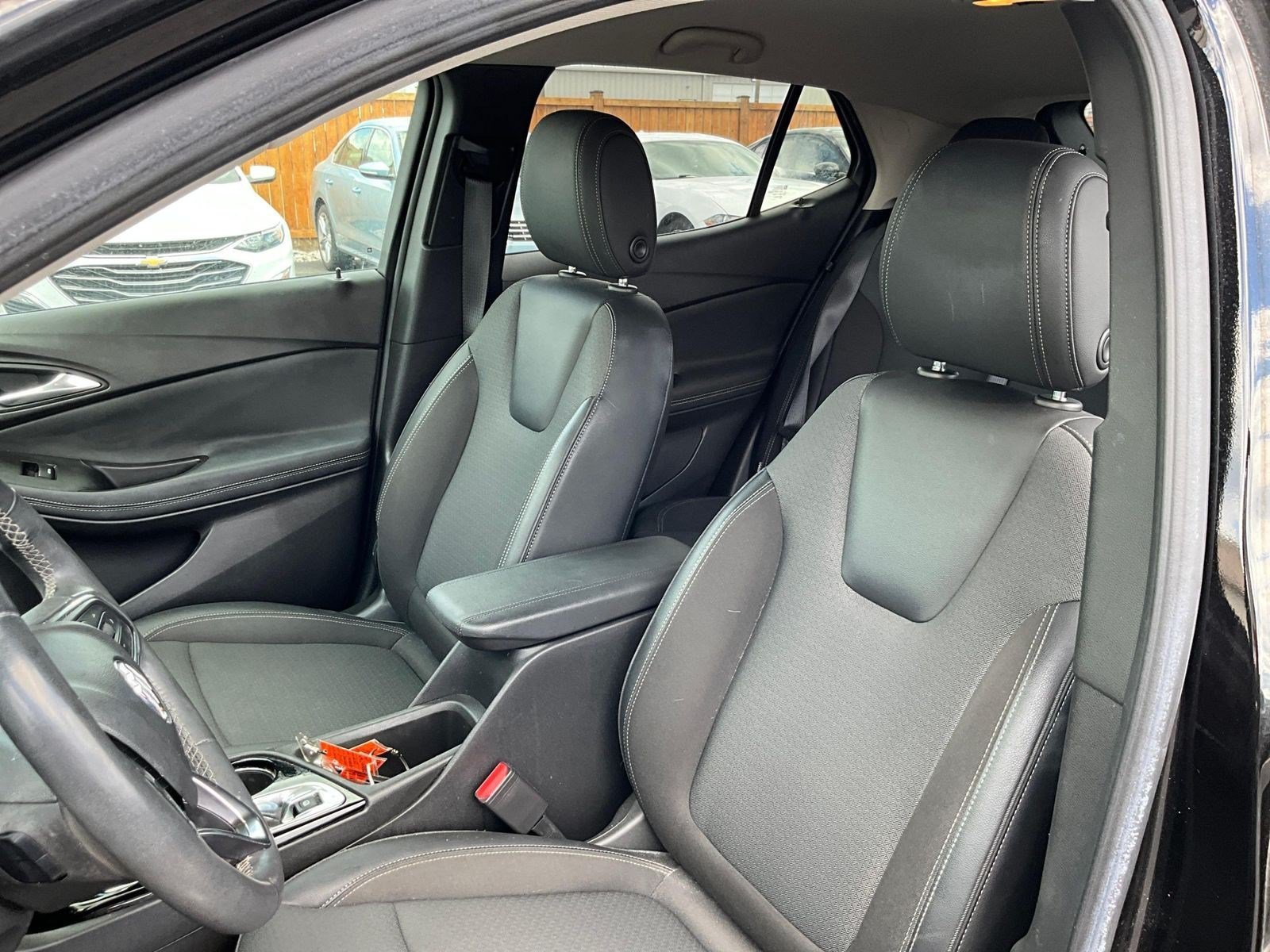 Used 2022 Buick Encore GX Preferred w/ Sport Touring Package FWD image 19
