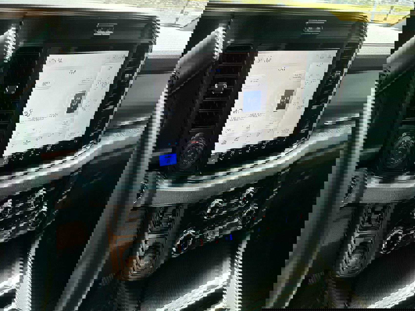 Used 2025 Ford F350 Platinum image 16