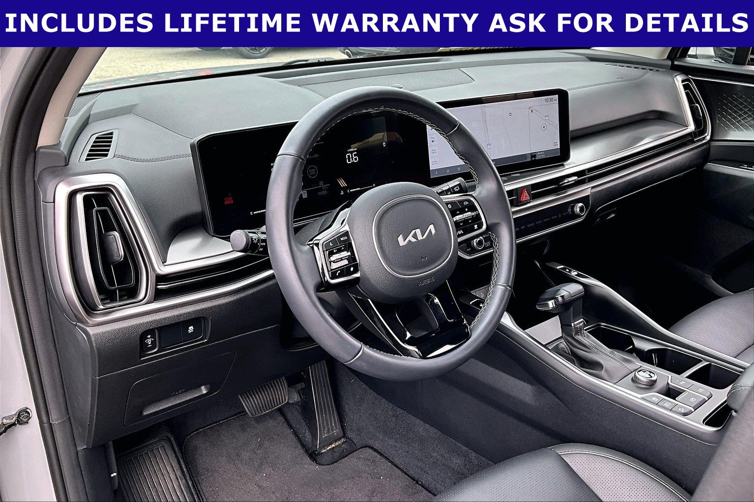 Used 2025 Kia Sorento S FWD image 11