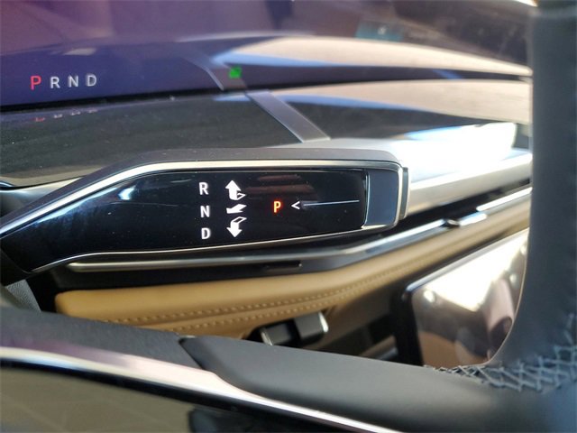 New 2025 Cadillac Escalade IQ Luxury 2 w/ LPO, Radiant Package image 16