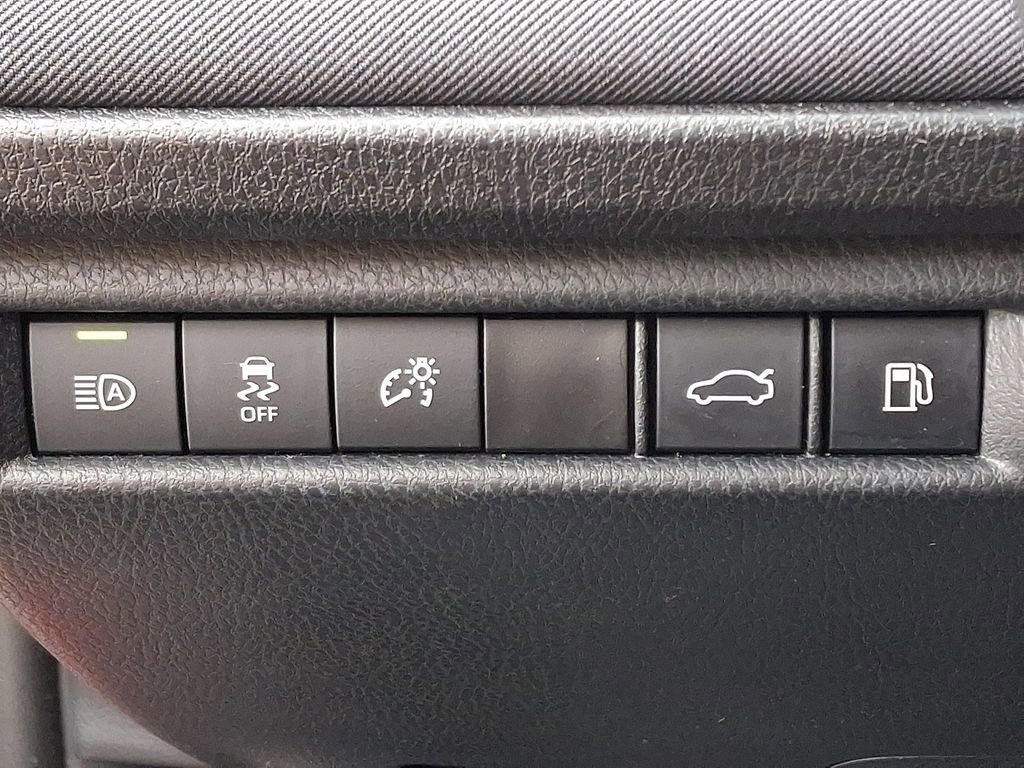 Used 2025 Toyota Camry LE FWD image 26