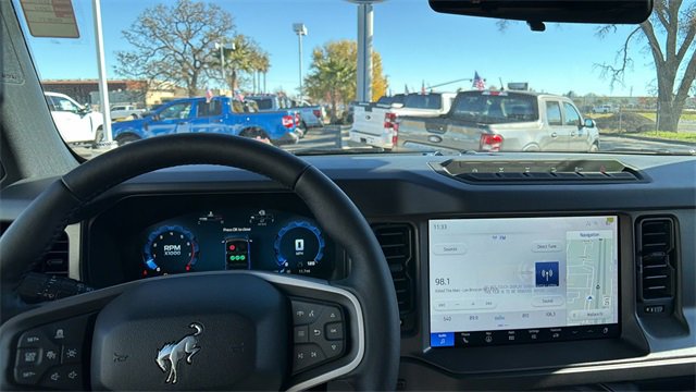 New 2025 Ford Bronco Badlands image 11