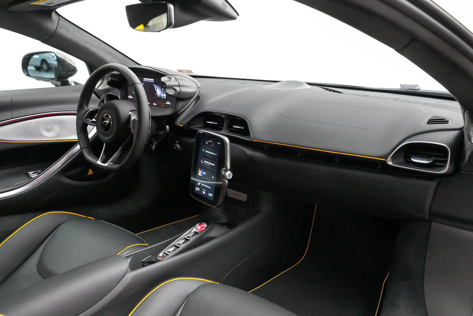 Used 2023 McLaren Artura RWD image 25