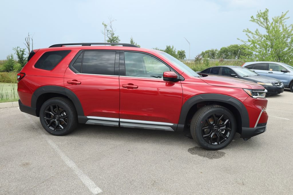 New 2025 Honda Pilot Touring image 7