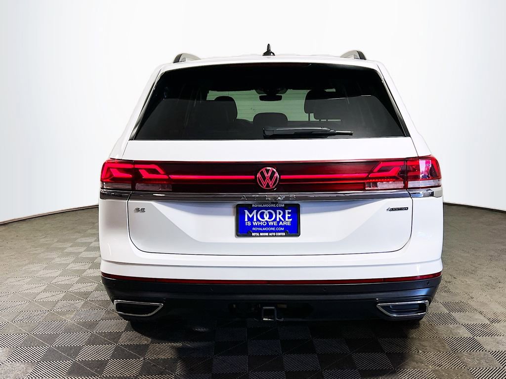 Used 2025 Volkswagen Atlas SE image 6