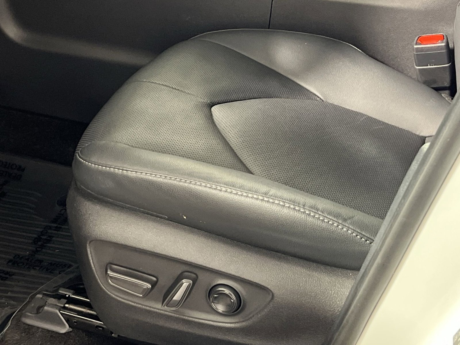 Used 2025 Toyota Grand Highlander Limited image 14