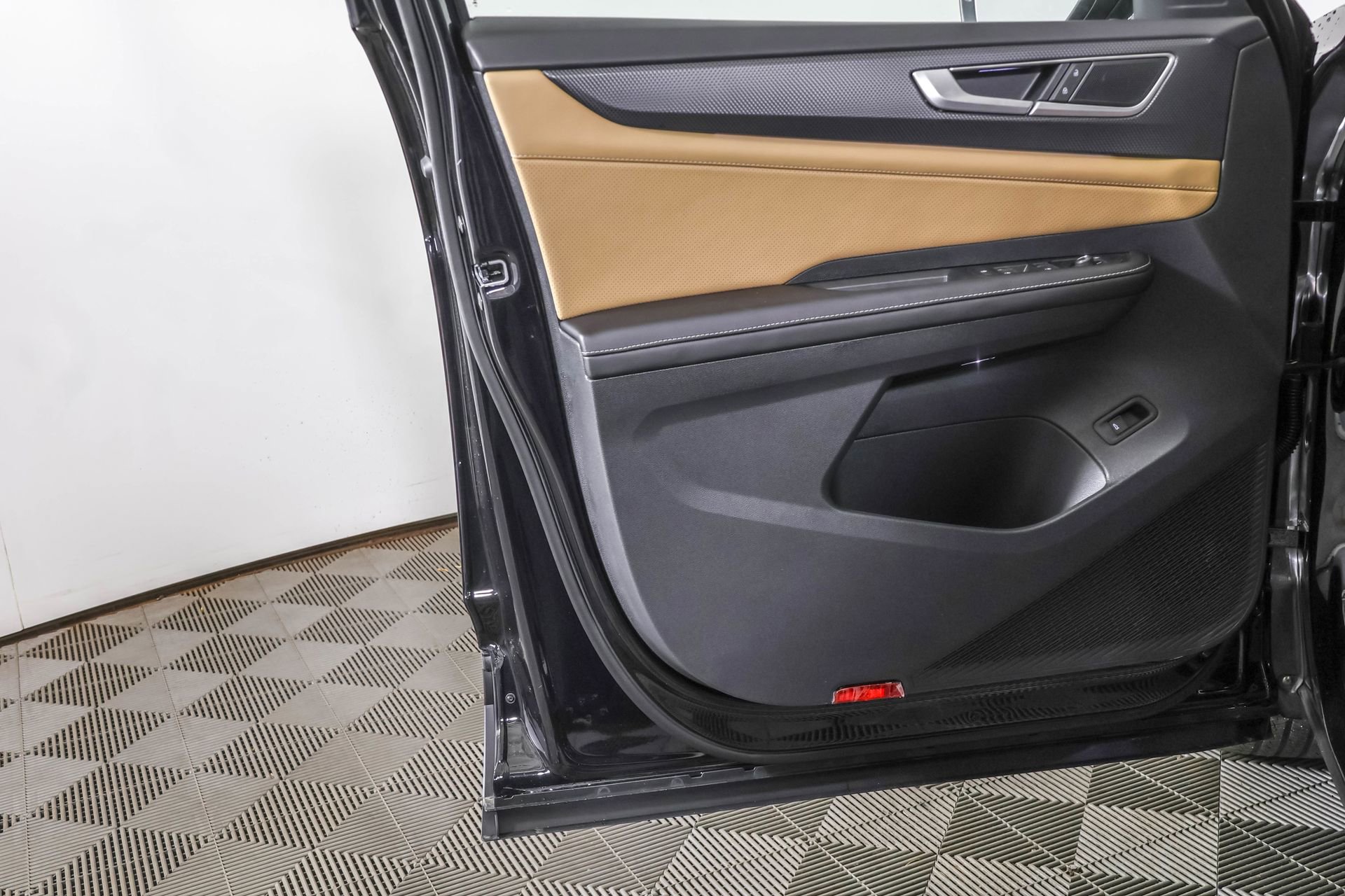 New 2026 Volkswagen Atlas Cross Sport SEL image 32