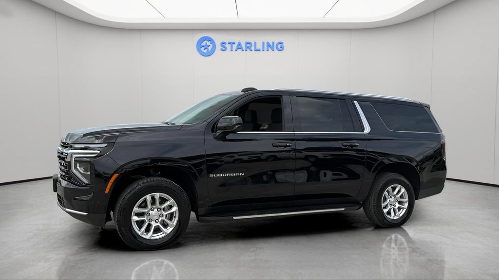 Certified 2025 Chevrolet Suburban LS RWD image 3