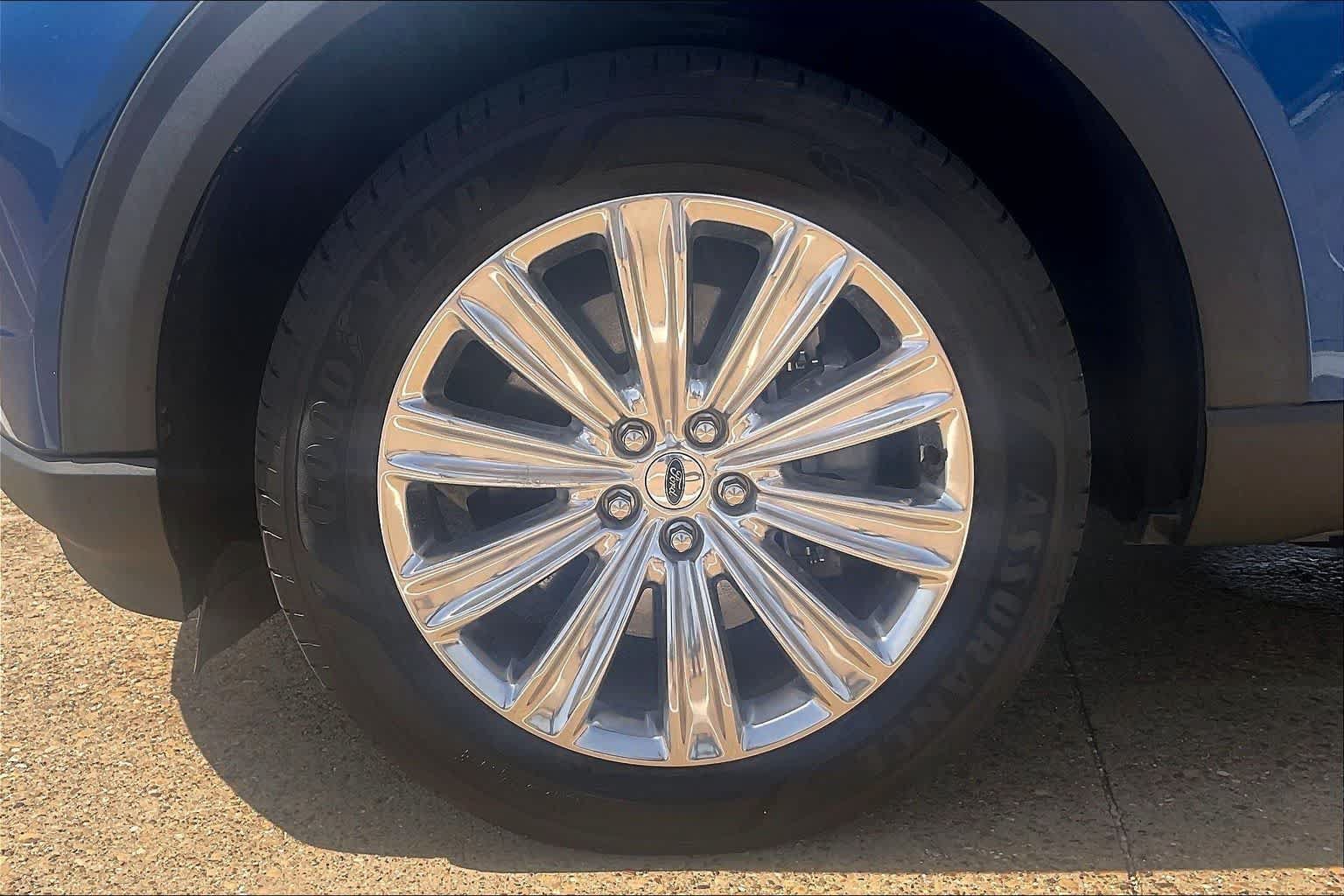 Used 2021 Ford Explorer Limited AWD/4WD image 8