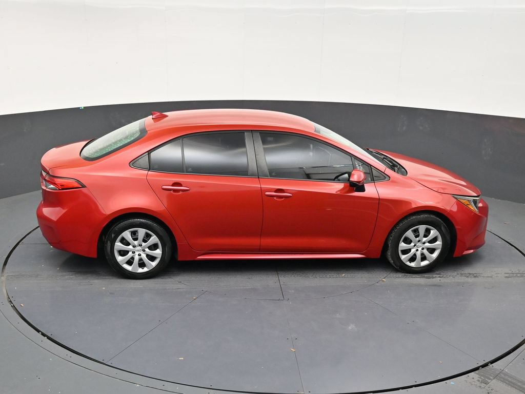 Used 2021 Toyota Corolla LE FWD image 17