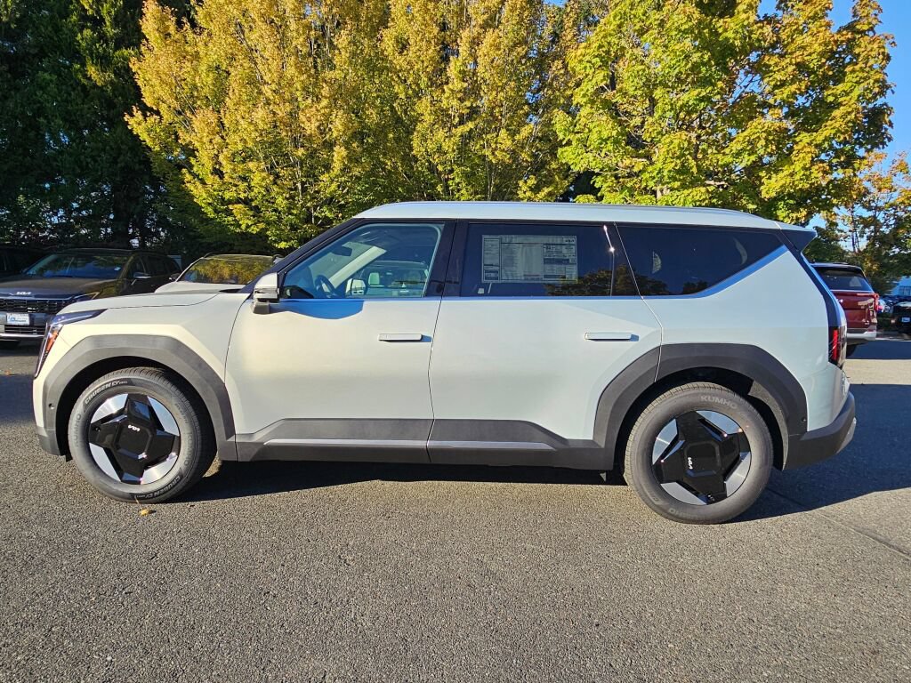 New 2026 Kia EV9 Wind AWD/4WD image 8
