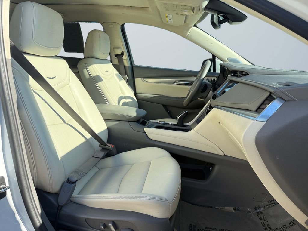 Used 2022 Cadillac XT5 Premium Luxury image 15