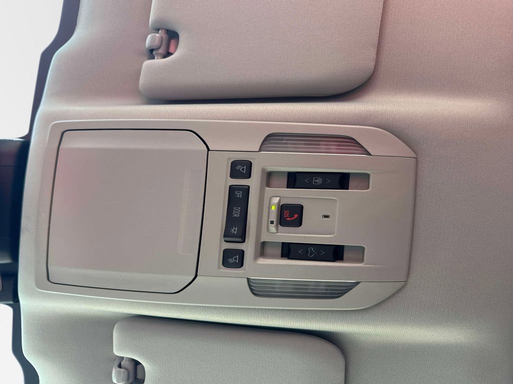 New 2026 Toyota Highlander Platinum image 28