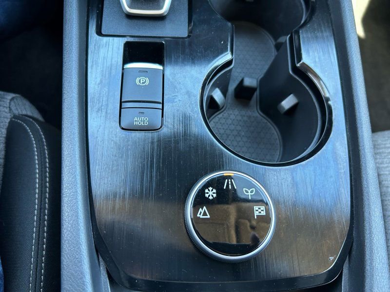 Used 2023 Nissan Rogue SV image 19