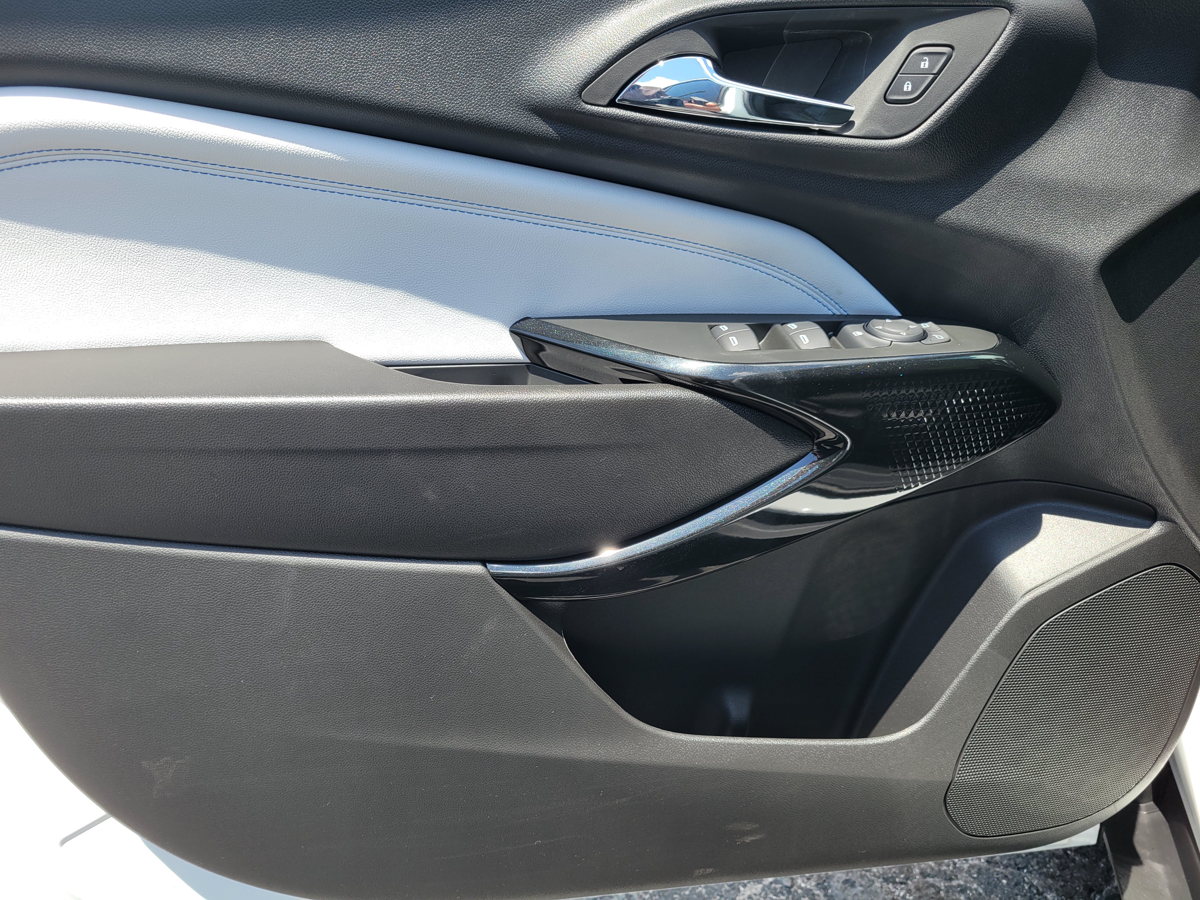 New 2026 Chevrolet Trax LT w/ Driver Confidence Package FWD image 23