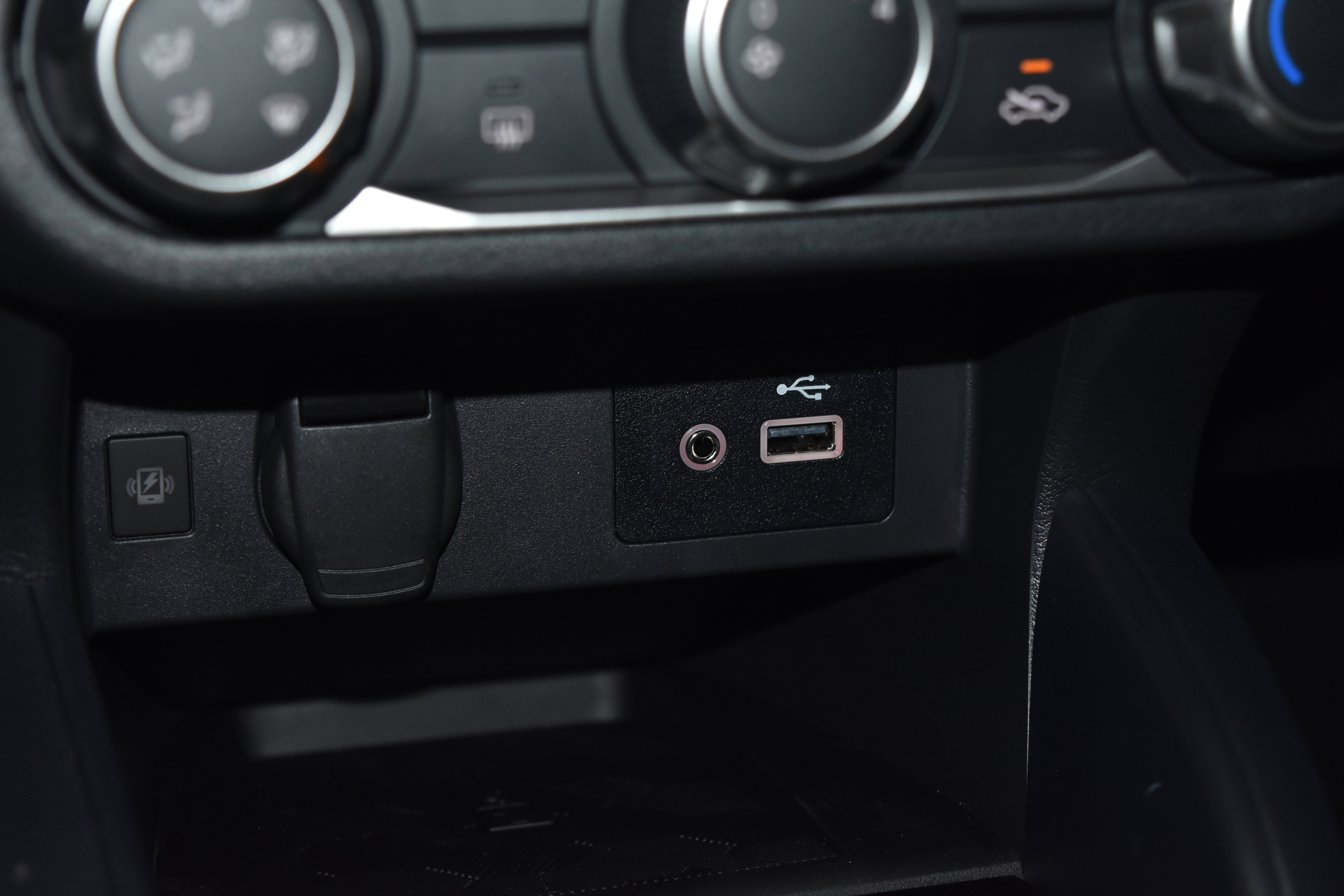 New 2025 Nissan Versa SV w/ Trunk Package image 11