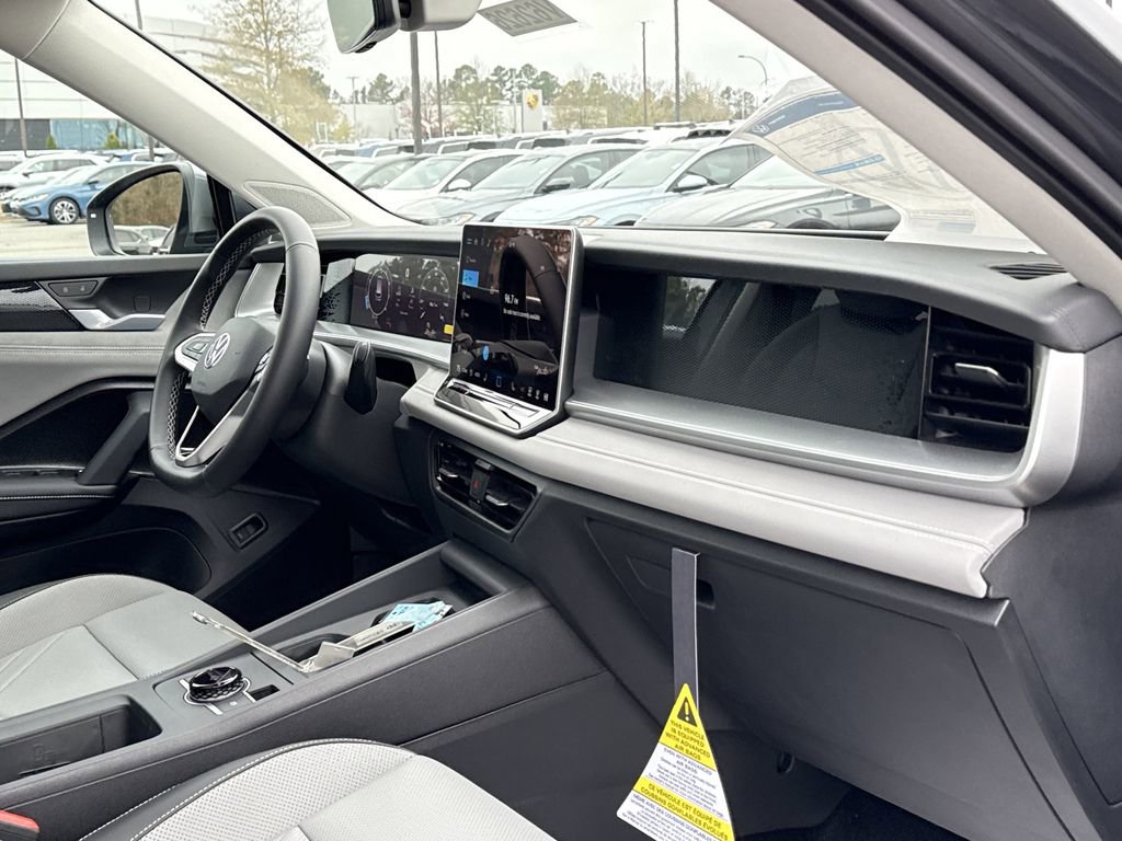 New 2026 Volkswagen Tiguan SE image 22