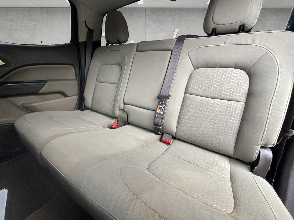 Used 2015 GMC Canyon SLE w/ SLE Convenience Package RWD image 27