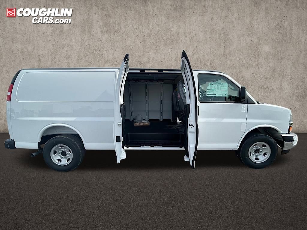 New 2025 Chevrolet Express 3500 Extended w/ Driver Convenience Package image 23