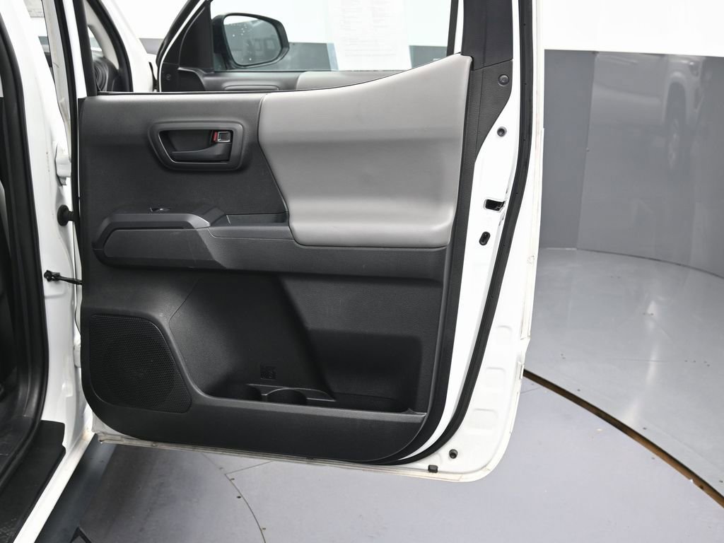 Used 2022 Toyota Tacoma SR w/ SR Convenience Package image 33