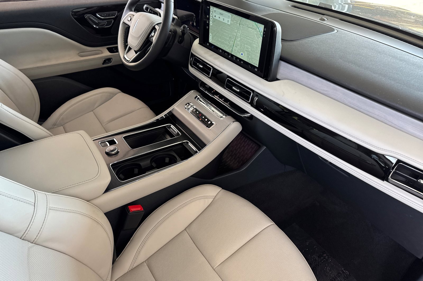 New 2025 Lincoln Aviator Reserve image 13