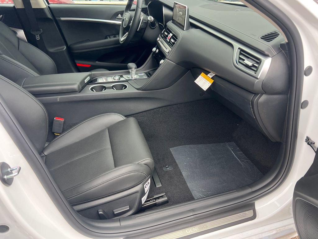 New 2026 Genesis G70 2.5T image 13