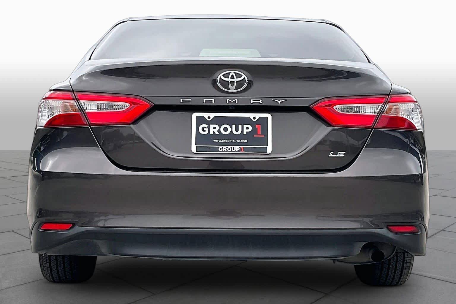 Used 2018 Toyota Camry LE FWD image 5