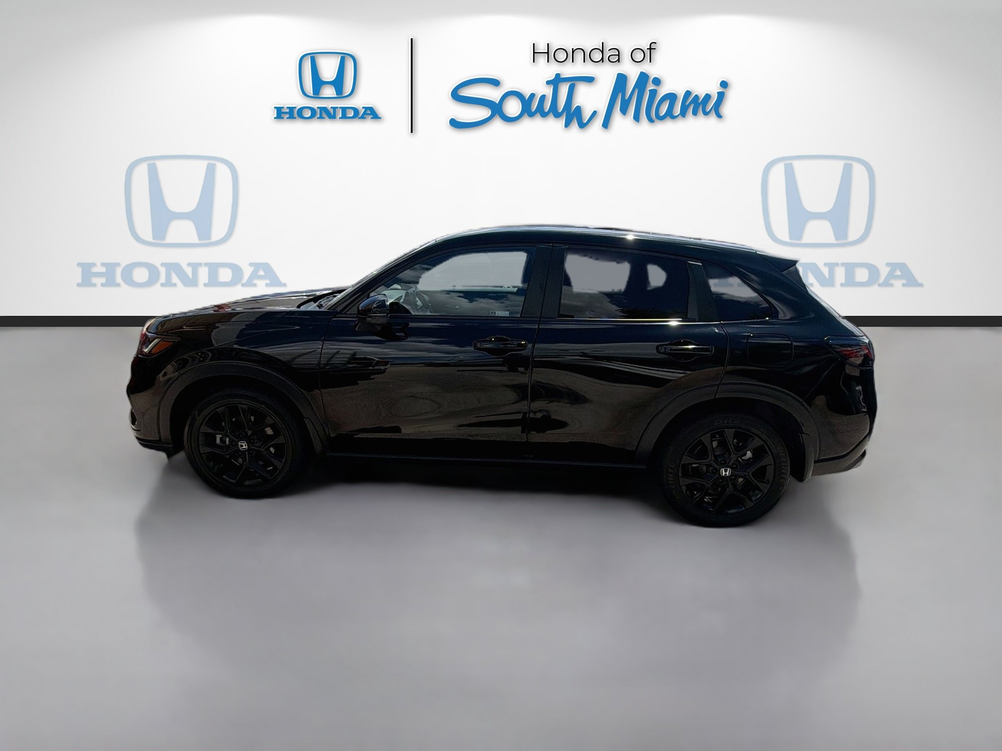 Used 2024 Honda HR-V Sport image 4