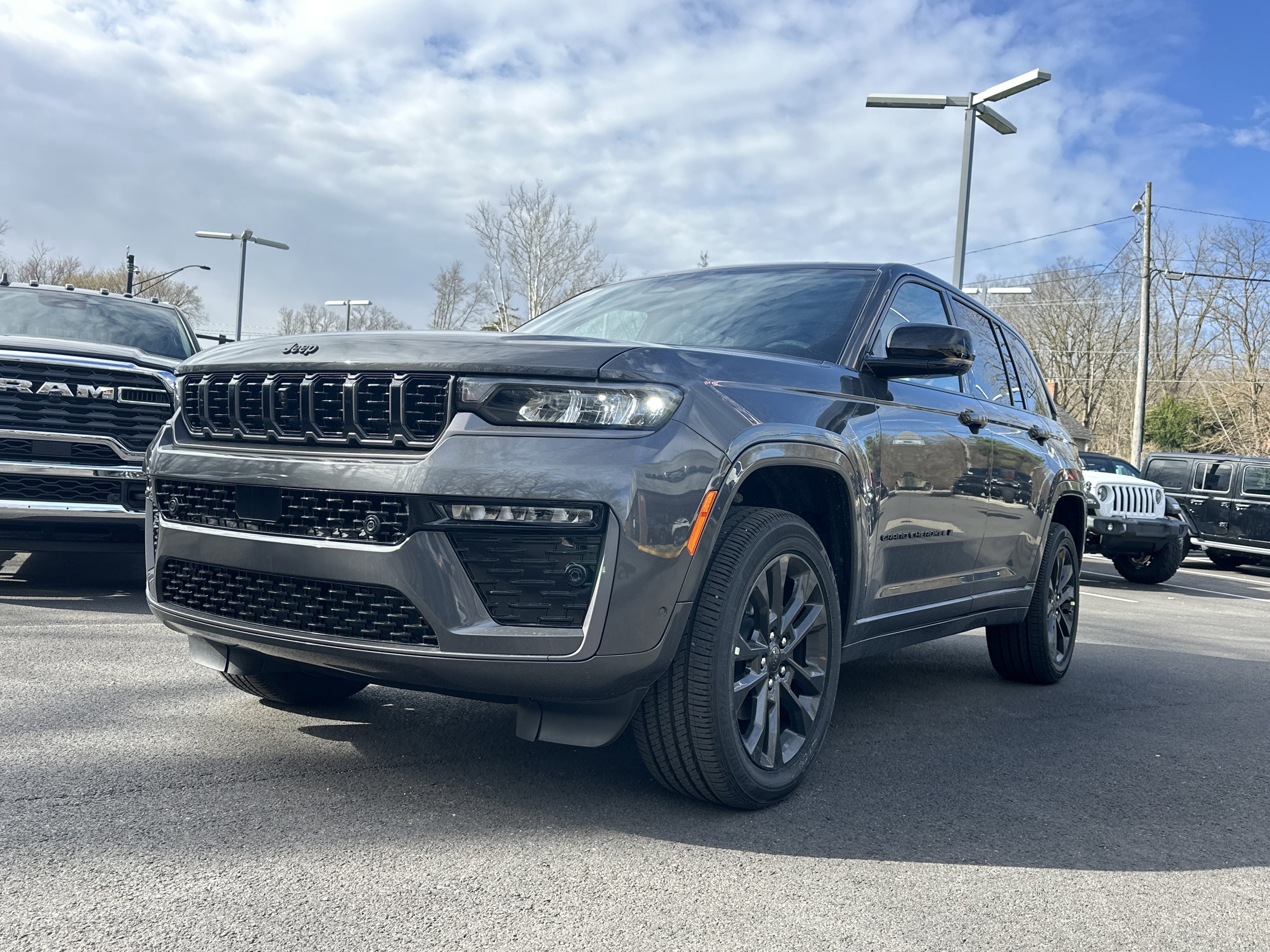 New 2026 Jeep Grand Cherokee Limited Reserve image 22