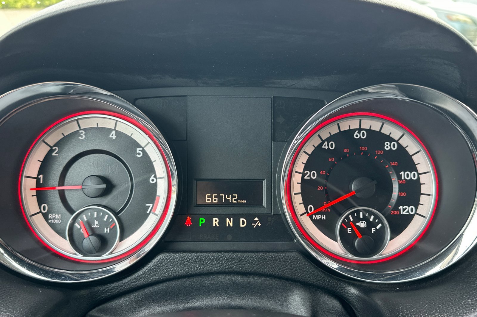 Used 2017 Dodge Grand Caravan SE image 23