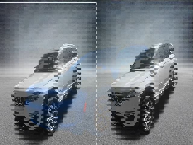 Used 2024 Jeep Grand Cherokee Limited image 11