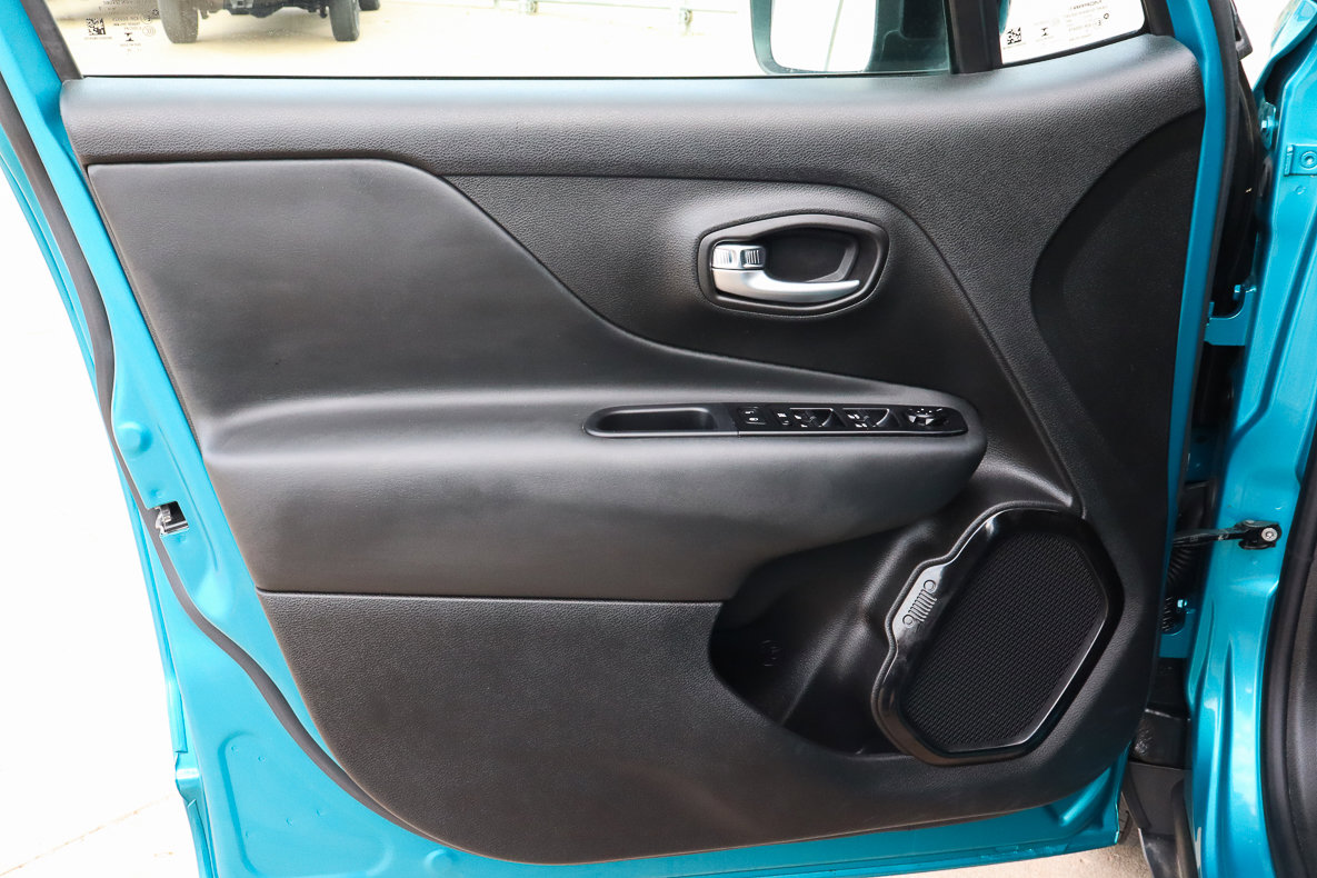 Used 2022 Jeep Renegade Altitude image 14