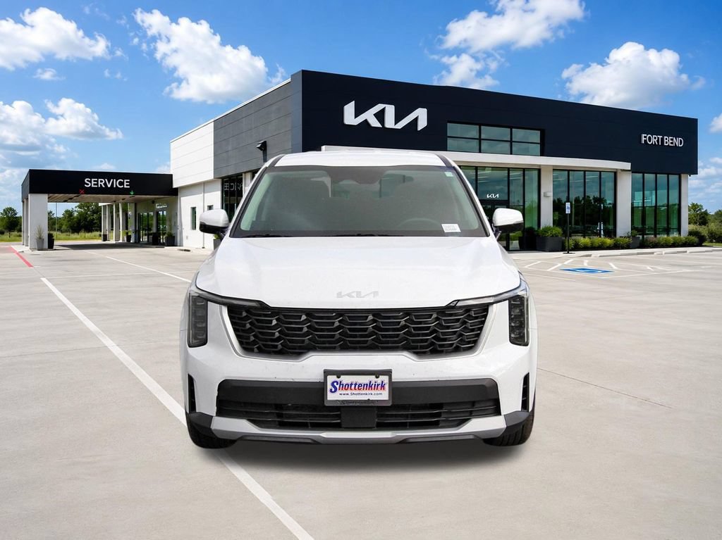 Certified 2026 Kia Sorento LX FWD image 2