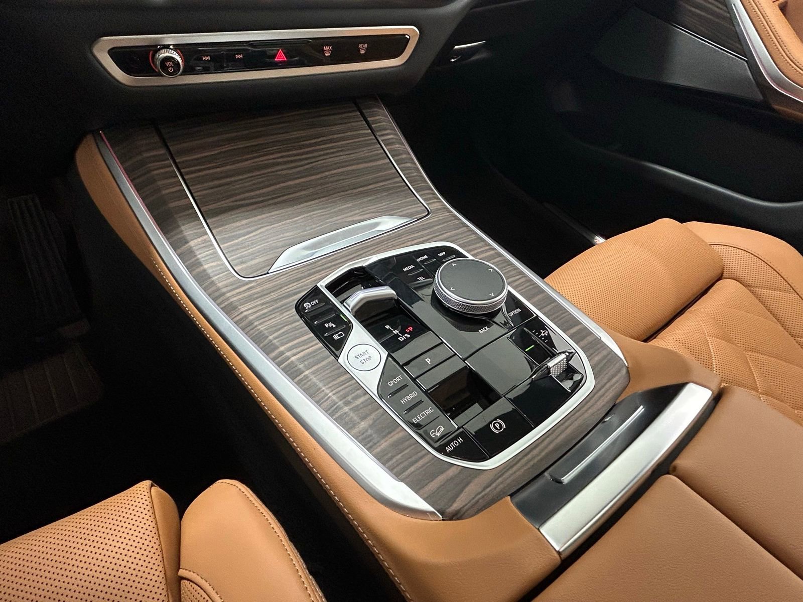 Used 2026 BMW X5 xDrive50e w/ Premium Package image 22