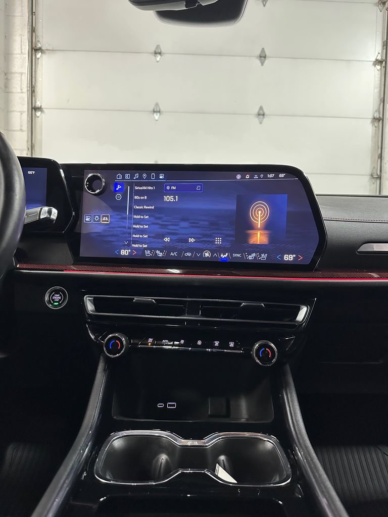 Used 2025 Chevrolet Traverse RS w/ LPO, Floor Liner Package AWD/4WD image 26