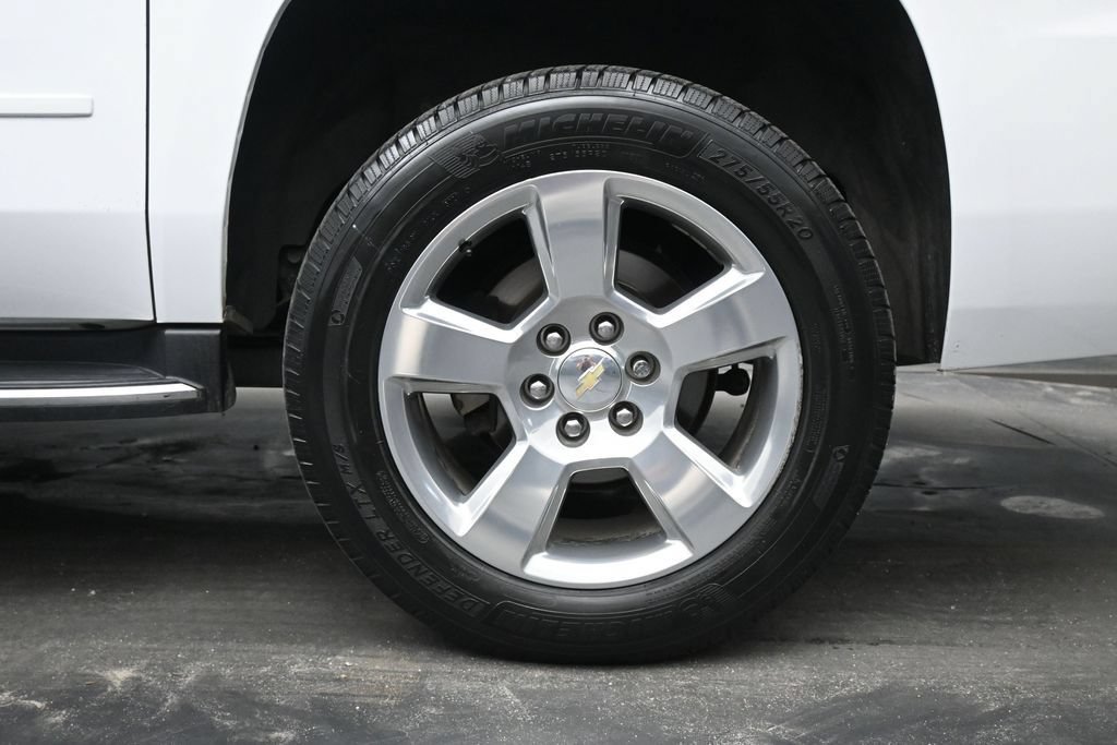 Used 2018 Chevrolet Suburban Premier RWD image 12