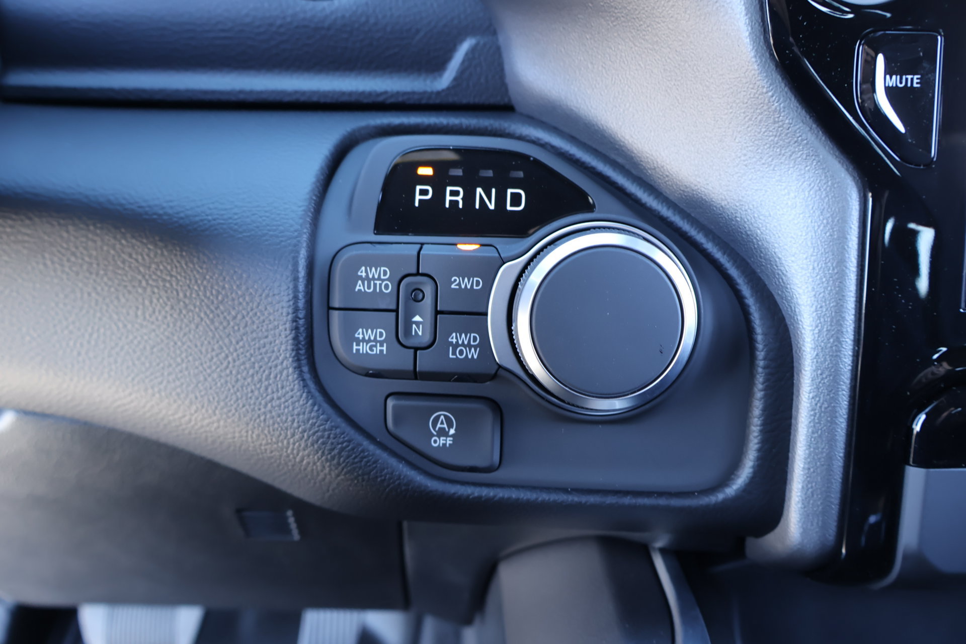 New 2026 RAM 1500 Big Horn AWD/4WD image 9