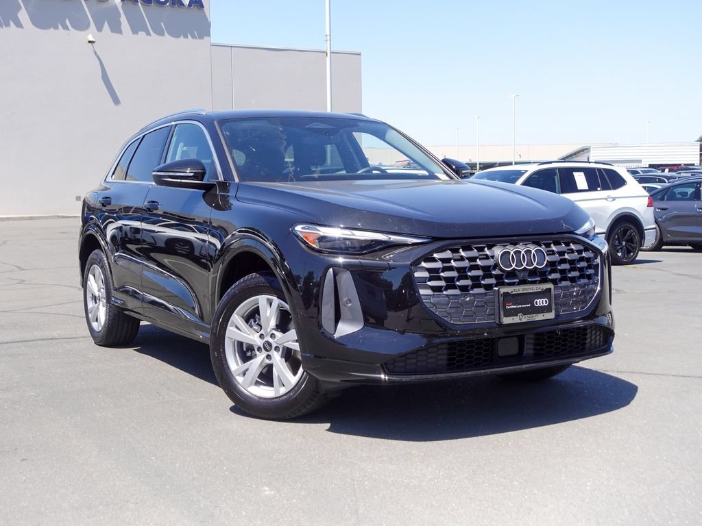 Used 2025 Audi Q5 Premium w/ Convenience Package AWD/4WD image 11