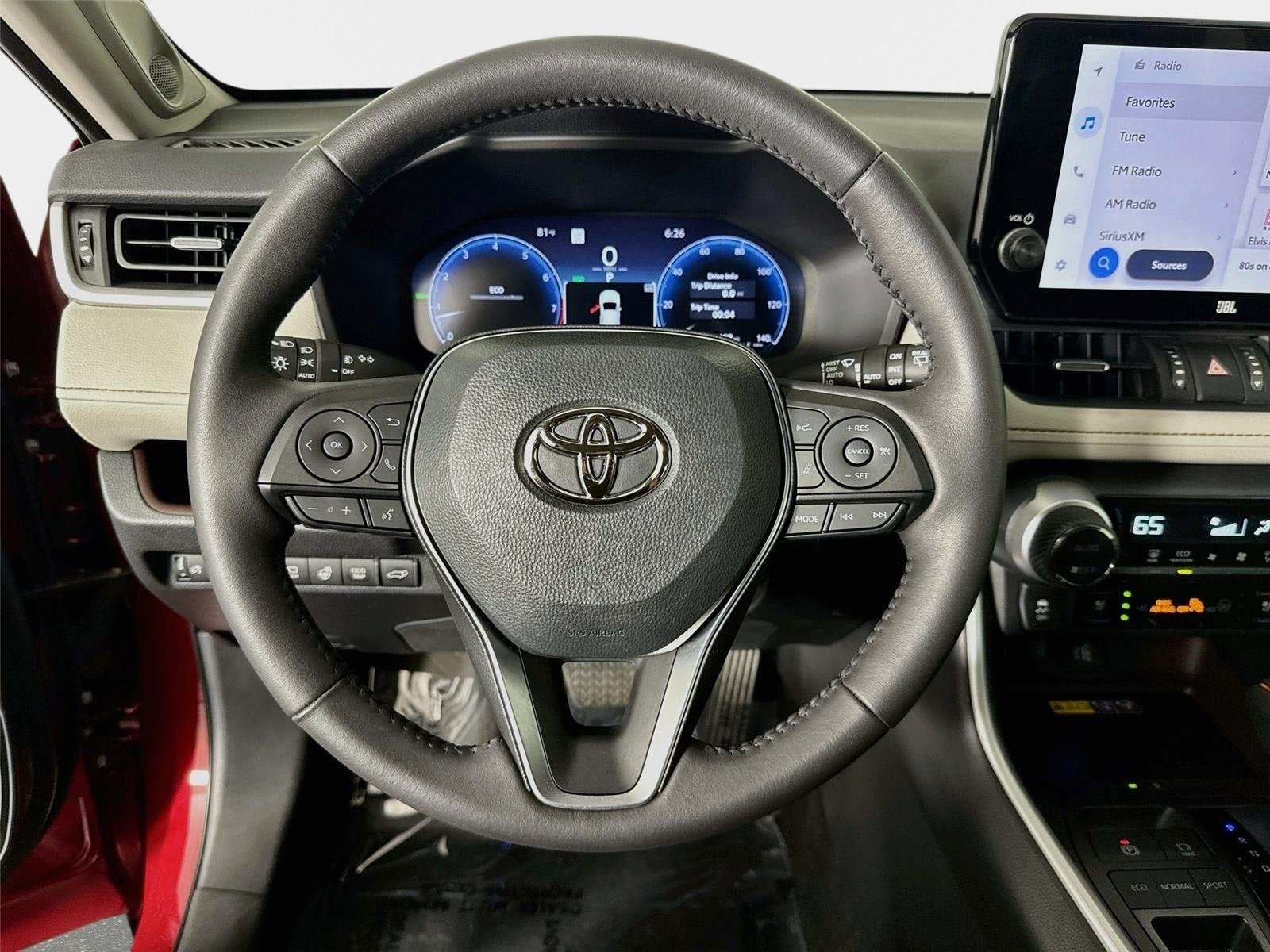 Used 2023 Toyota RAV4 Limited FWD image 13