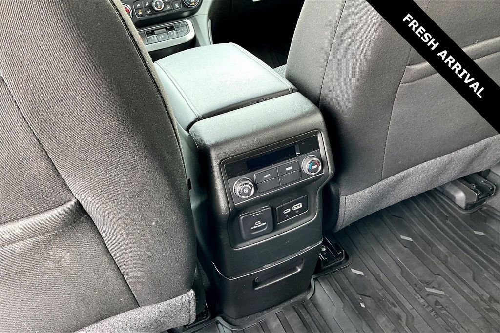 Used 2023 GMC Acadia SLE w/ Driver Convenience Package image 10