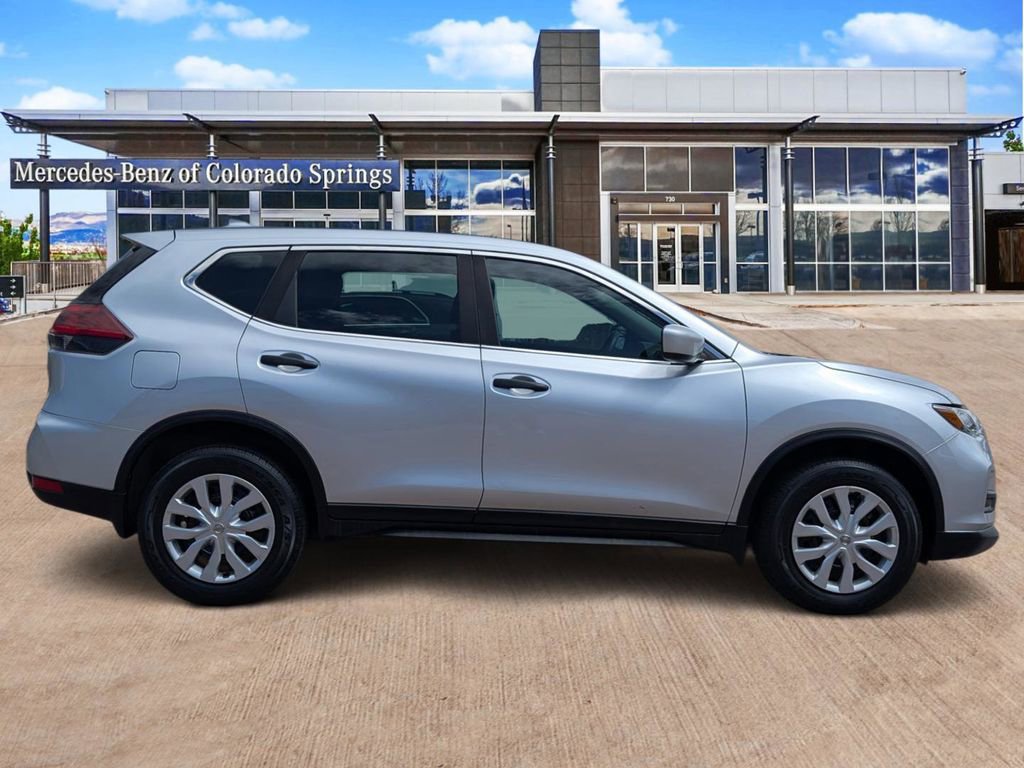 Used 2018 Nissan Rogue S image 4
