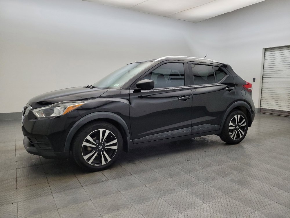 Used 2018 Nissan Kicks SV FWD image 2