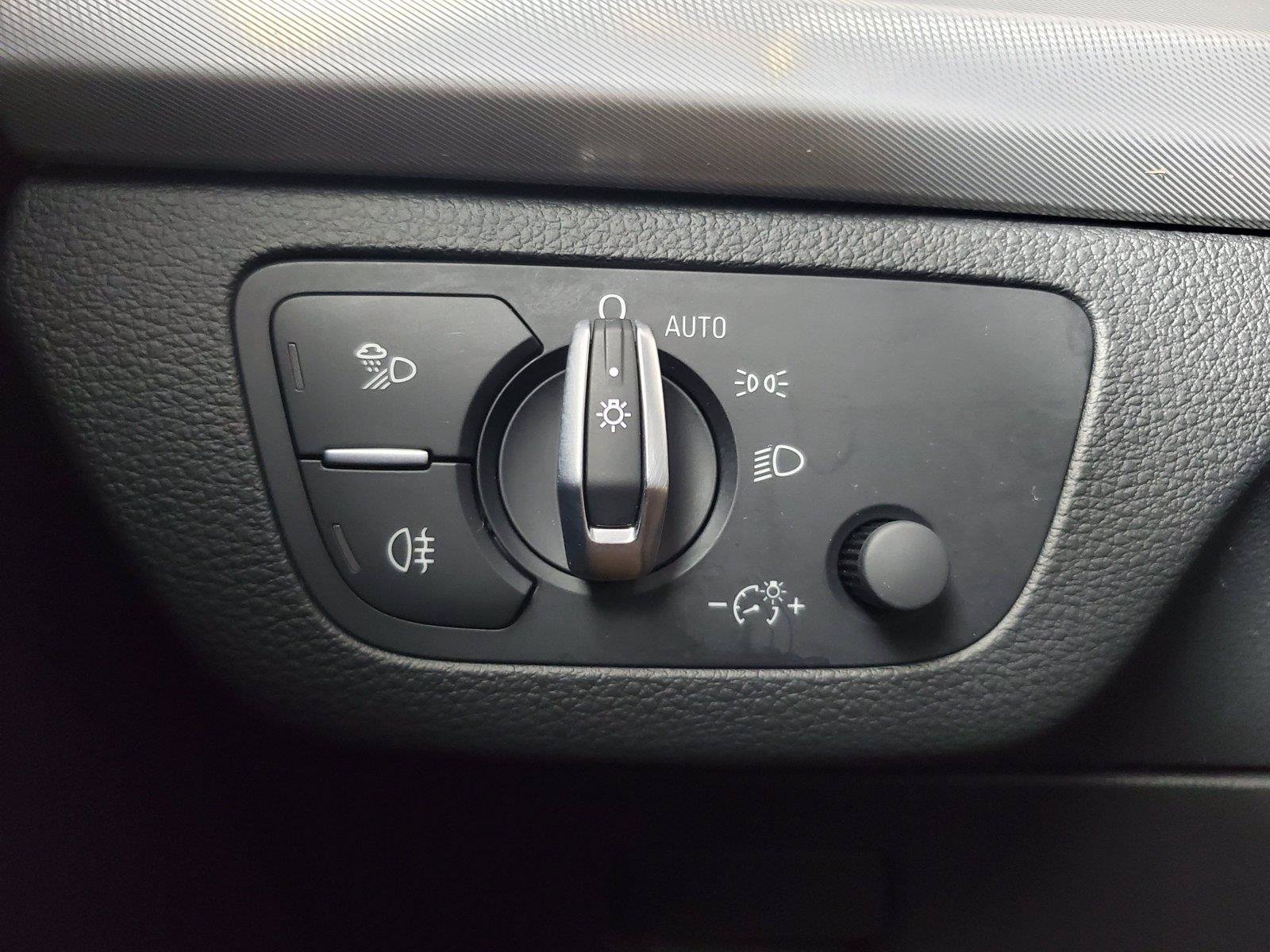 Used 2025 Audi Q5 2.0T Premium AWD/4WD image 35