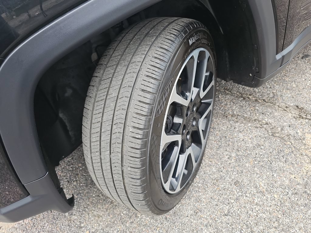 Used 2019 Jeep Compass Limited FWD image 30